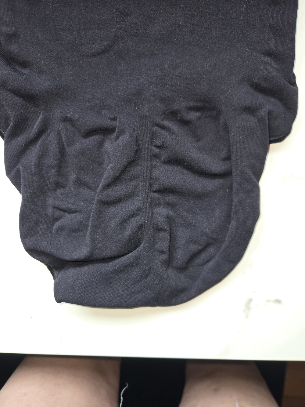 SKIMS Black Seamless Shaping Bodysuit - Picture 4 of 10